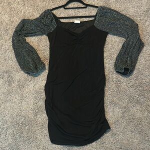☀️BOGO Item Peach Love Silver Shimmer Long Sleeve Stretchy Black Ruched Dress☀️